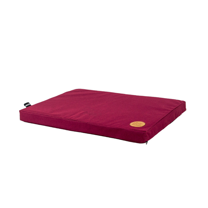 Ancol Sleepy Paws Waterproof Flat Dog Pad – Burgundy / 76 x 53cm