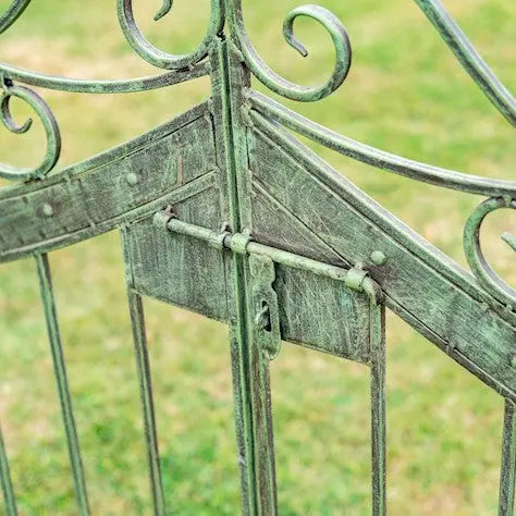 VINTAGE ARCH WITH GATES - GREEN RUSTY - Chestnut Mill