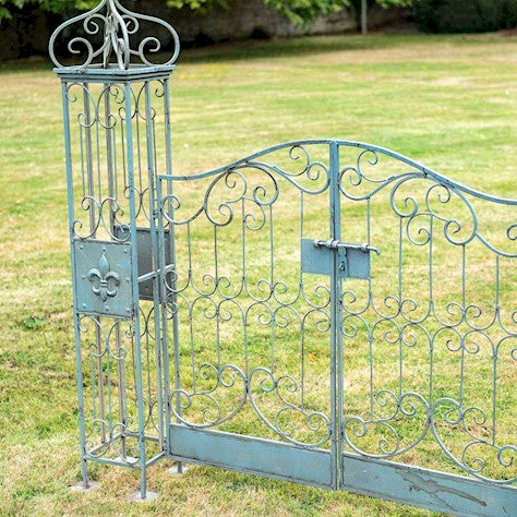 VINTAGE GATES - Antiqued